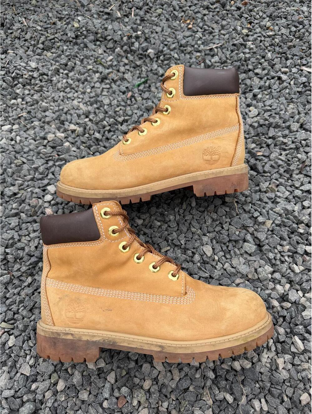 Timberland Classic Waterproof Boot Wheat Size 4M 5.5W